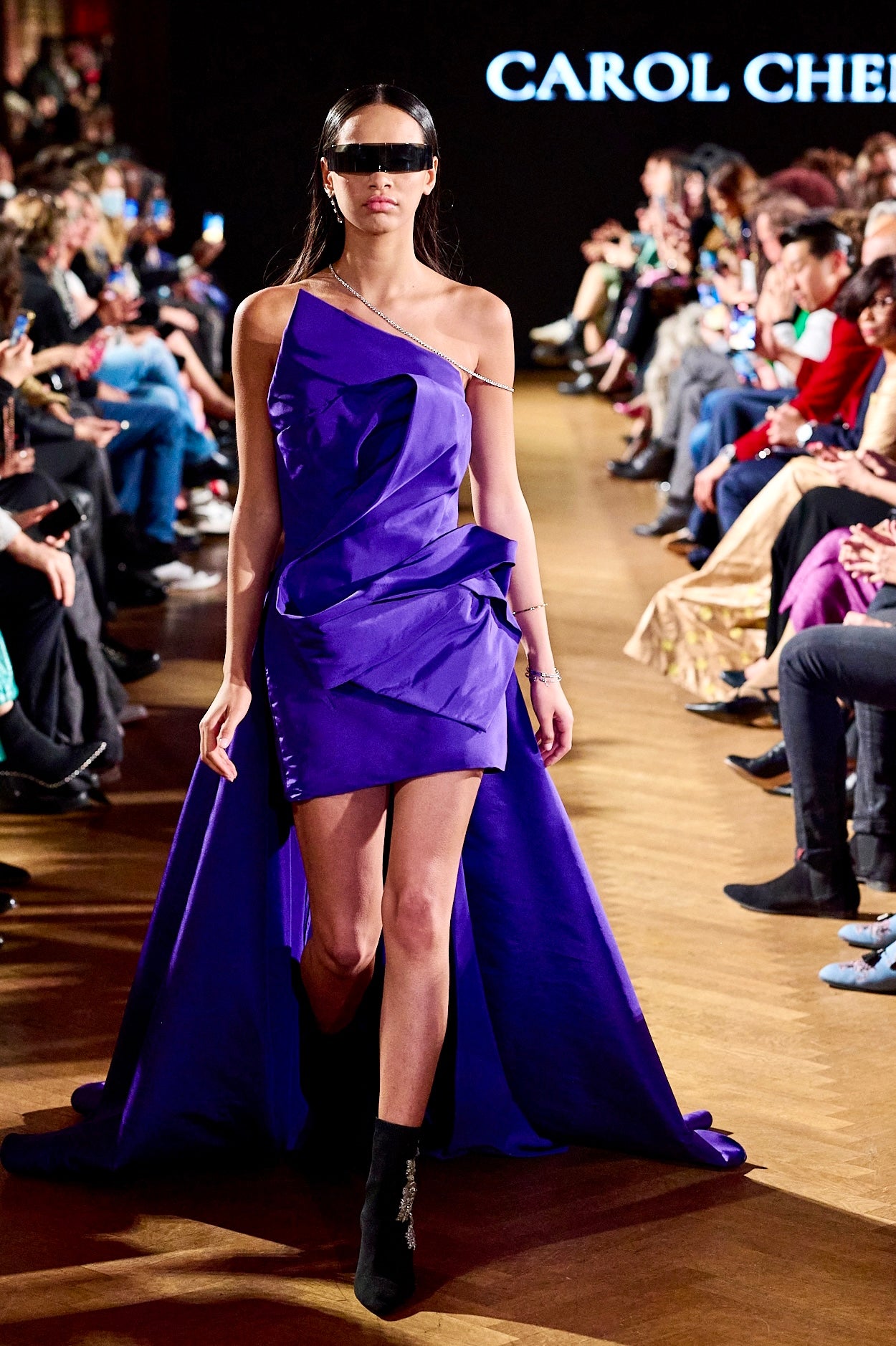 LOOK 5